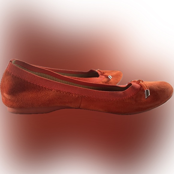 Kelly & Katie Orange Suede Stretch Slip On Flats Closed Toe Bow Detail Womens 9M - Picture 2 of 6